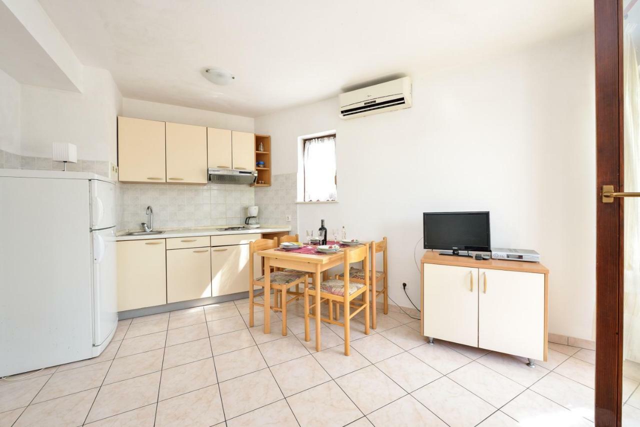 Apartments Ana ペトルチャネ エクステリア 写真