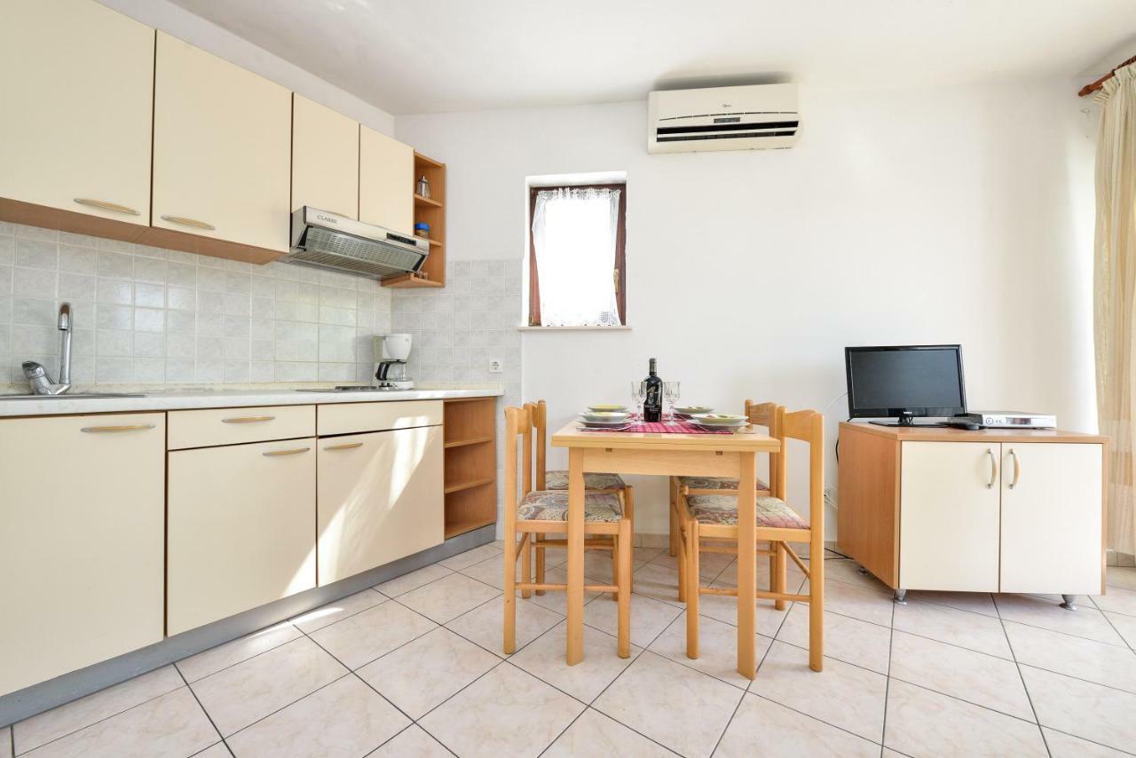 Apartments Ana ペトルチャネ エクステリア 写真